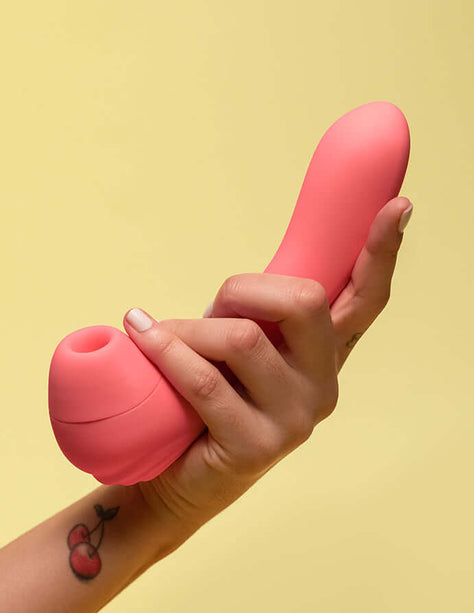 Sugador clitoriano vibrador personal PUTZ pantynova foto na mão